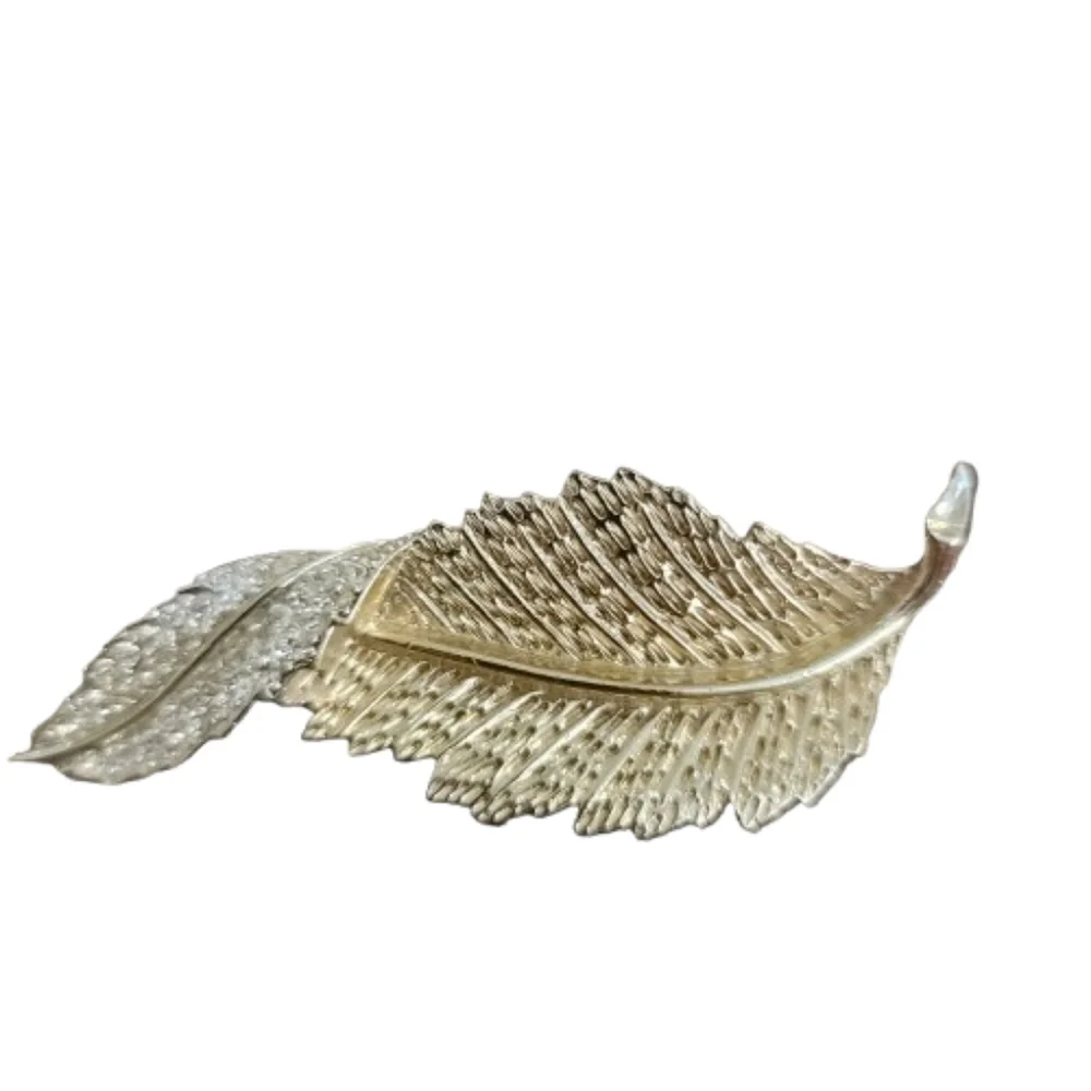 Sarah Coventry Two-Tone leaf brooch 60s silvertone Goldtone Crystals Fall Autumn